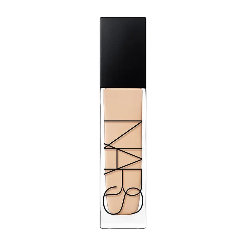 Natural Radiant Longwear Foundation, MONT BLANC, L2