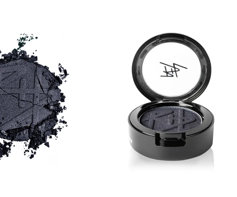 Beauty is Life EYESHADOW - SOLO SHINY, BLACK FEVER 37C
