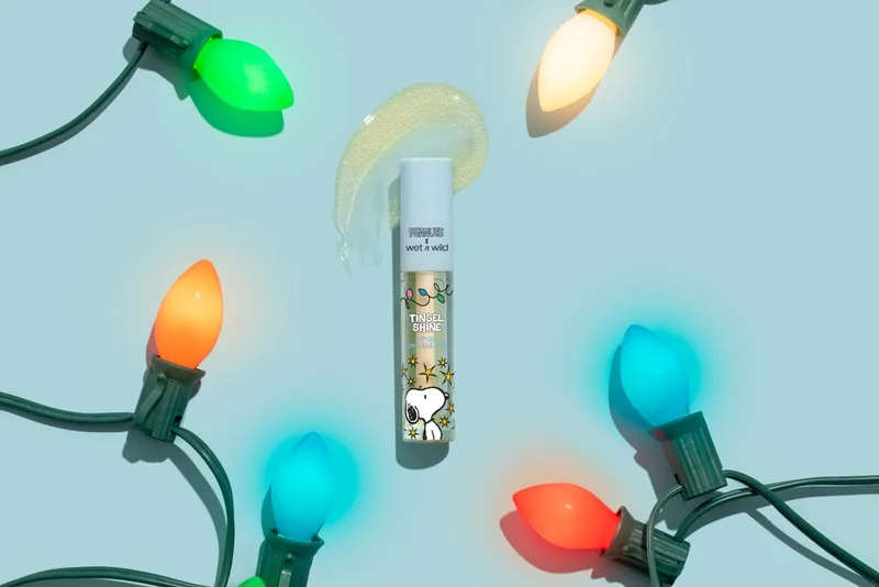 Peanuts Wet N Wild Lip Oil, Tinsel Shine