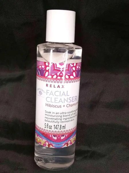 Relax Facial Cleanser Hibiscus + Chamomile