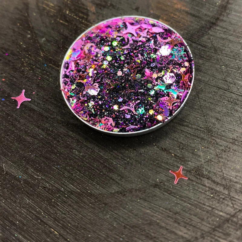 Triangulum Grave Dust Pressed Glitter