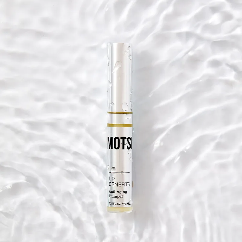 Lip Benefits Plumper- Protective and Rejuvenating