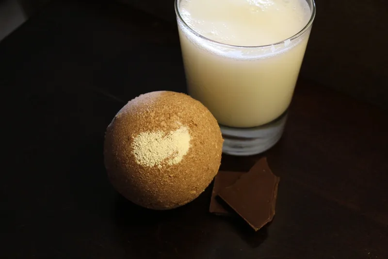 Bath Bomb with Toy, Chocolate Milk