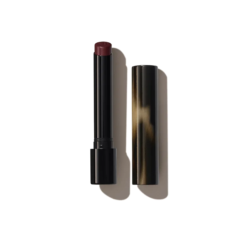 Posh Lipstick, Play
