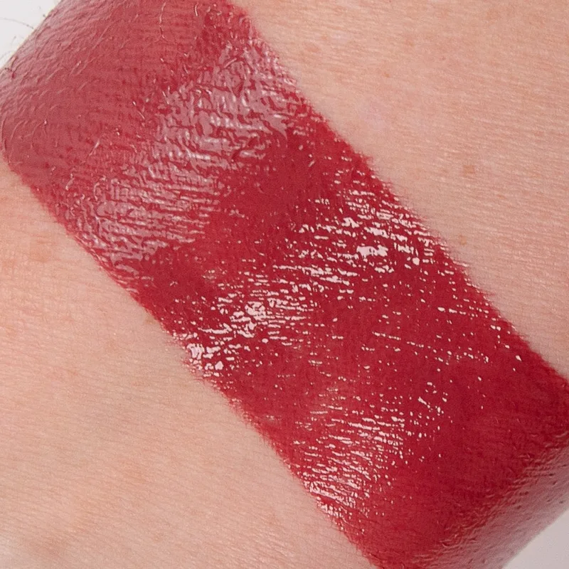Lip Cream, Lacy