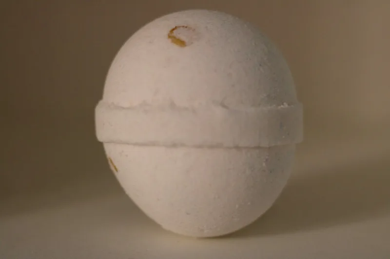 Mcrae Bath Bomb, Milk & Honey (2020 formulation)