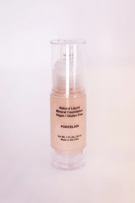 LLC, Liquid Foundation, Porcelain