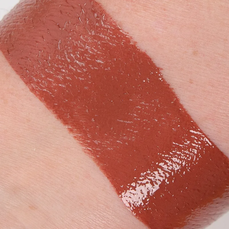 Lip Cream, Leah