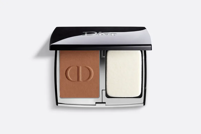 Forever Natural Velvet Matte Compact Foundation, 7 Neutral Deep