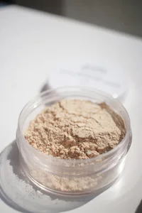 Smooth Out Translucent Setting Powder, Medium (2020 formulation)